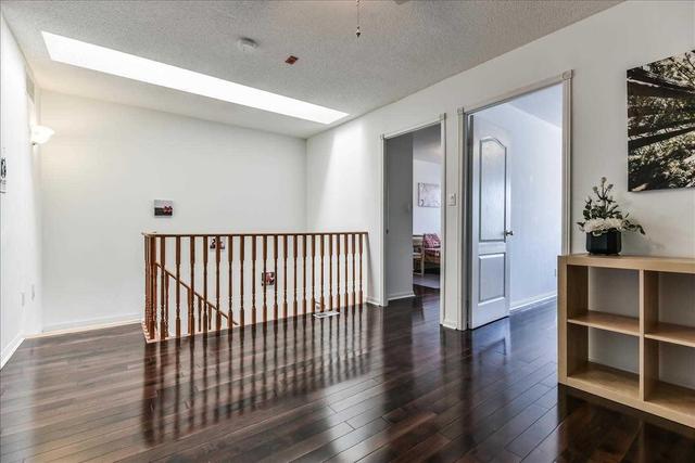 312 Grandview Way, Townhouse with 3 bedrooms, 3 bathrooms and 1 parking in Toronto ON | Image 16