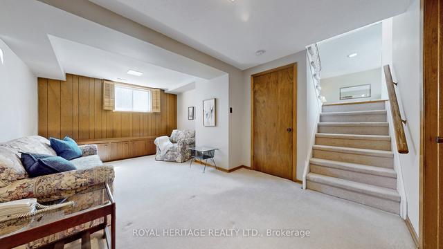 1 Conference Blvd, House detached with 3 bedrooms, 2 bathrooms and 2 parking in Toronto ON | Image 9