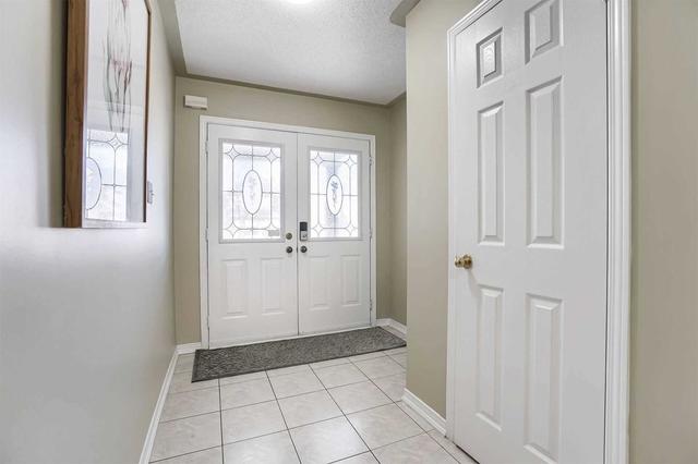 27 Amethyst Circ, House semidetached with 3 bedrooms, 3 bathrooms and 3 parking in Brampton ON | Image 12