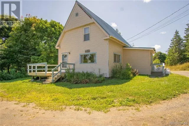 29 Fletcher Road, House detached with 2 bedrooms, 1 bathrooms and null parking in Campobello Island NB | Image 1