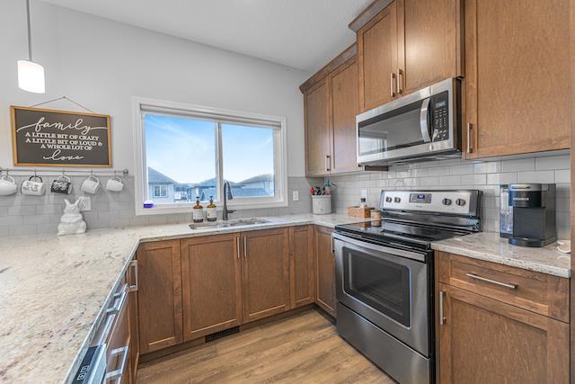 325 Heartland Crescent, Home with 3 bedrooms, 3 bathrooms and 2 parking in Kananaskis AB | Image 10