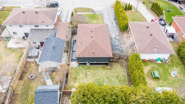 23 Gibbard Cres, House detached with 3 bedrooms, 2 bathrooms and 4 parking in Collingwood ON | Image 26