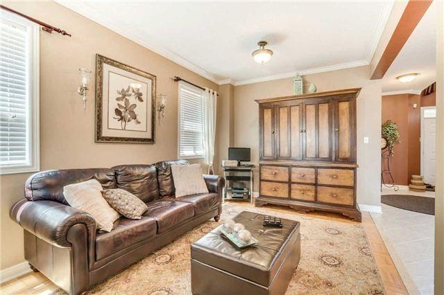 81 Via Carmine Ave, House detached with 4 bedrooms, 3 bathrooms and 4 parking in Vaughan ON | Image 4
