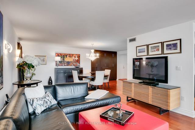 1001 - 360 Bloor St E, Condo with 2 bedrooms, 2 bathrooms and 1 parking in Toronto ON | Image 3