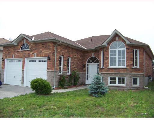 80 Marsellus Dr, House detached with 4 bedrooms, 2 bathrooms and null parking in Barrie ON | Image 1