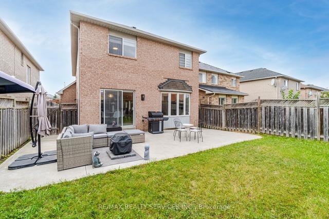 125 Fairhill Ave, House detached with 4 bedrooms, 4 bathrooms and 6 parking in Brampton ON | Image 33