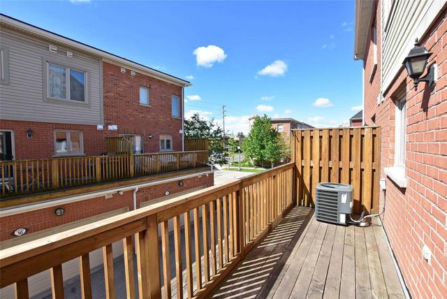 02 - 129 Tenth St, Townhouse with 3 bedrooms, 2 bathrooms and 2 parking in Toronto ON | Image 10