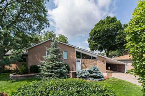 6 Yewfield Cres, Toronto, ON, M3B2Y5 | Card Image