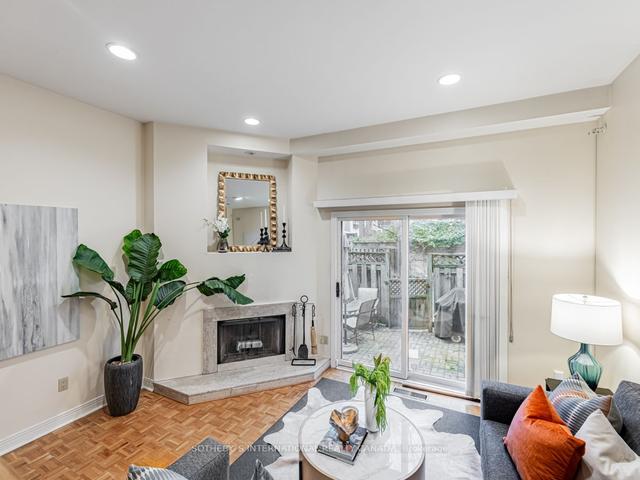 90b Shaftesbury Ave, House semidetached with 3 bedrooms, 4 bathrooms and 1 parking in Toronto ON | Image 28