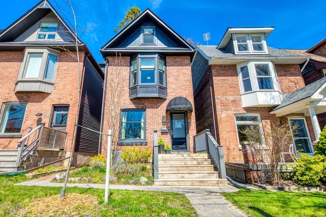 152 Riverdale Ave, House detached with 3 bedrooms, 2 bathrooms and 0 parking in Toronto ON | Image 1