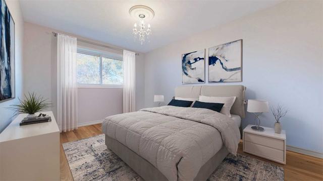 32 Bernadine St, House detached with 3 bedrooms, 2 bathrooms and 3 parking in Toronto ON | Image 5