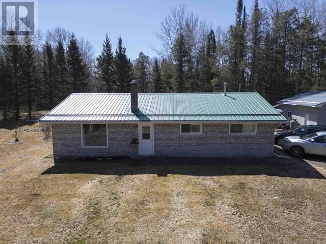2093 Hwy 591, House detached with 3 bedrooms, 1 bathrooms and null parking in Thunder Bay, Unorganized ON | Image 1