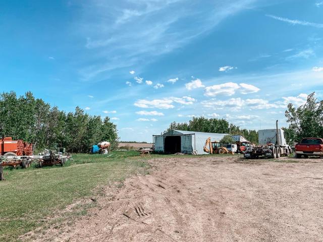 45043 Township Rd 794 Township, House detached with 3 bedrooms, 1 bathrooms and 10 parking in Saddle Hills County AB | Image 1