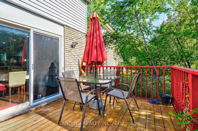 52 Yatesbury Rd, House semidetached with 4 bedrooms, 4 bathrooms and 6 parking in Toronto ON | Image 32