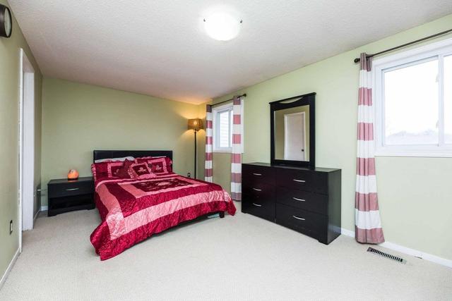 67 Royal Salisbury Way, House attached with 3 bedrooms, 2 bathrooms and 3 parking in Brampton ON | Image 17