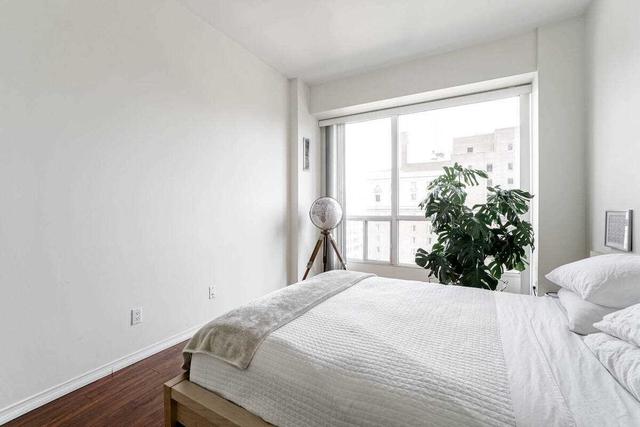 1616 - 7 King St E, Condo with 1 bedrooms, 1 bathrooms and 1 parking in Toronto ON | Image 11