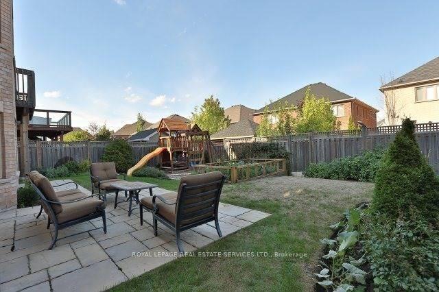 2407 Taylorwood Dr, House detached with 1 bedrooms, 1 bathrooms and 1 parking in Oakville ON | Image 4