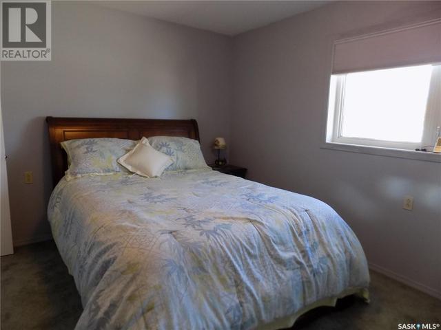 702 Aqualane Avenue, House detached with 3 bedrooms, 2 bathrooms and null parking in Aquadeo SK | Image 17