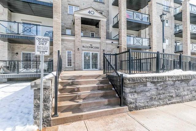 405 - 40 Ferndale Dr S, Townhouse with 2 bedrooms, 2 bathrooms and 1 parking in Barrie ON | Image 2