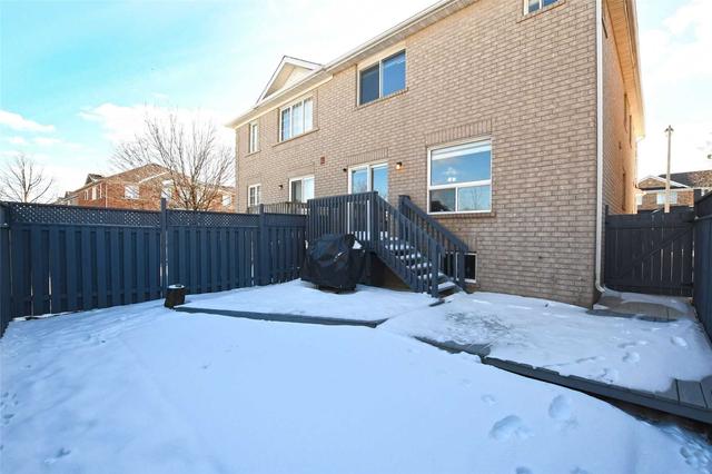 27 Farthingale Cres, House semidetached with 4 bedrooms, 3 bathrooms and 3 parking in Brampton ON | Image 35