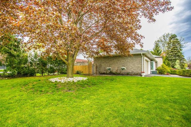 472 Tipperary Ave, House detached with 3 bedrooms, 3 bathrooms and 4 parking in Burlington ON | Image 4