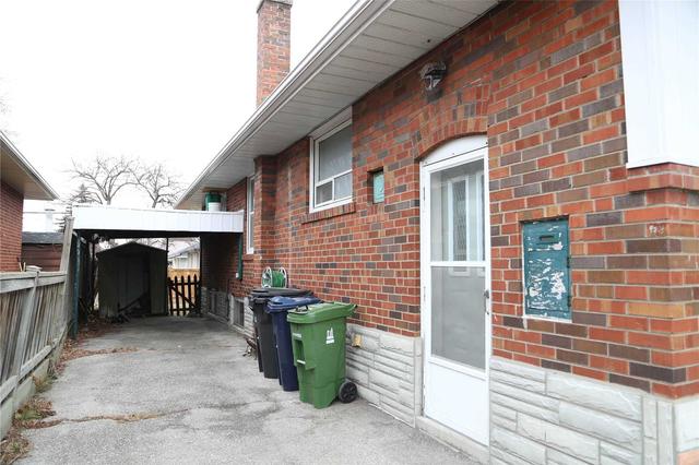 1567 Pharmacy Ave, House detached with 3 bedrooms, 2 bathrooms and 7 parking in Toronto ON | Image 17