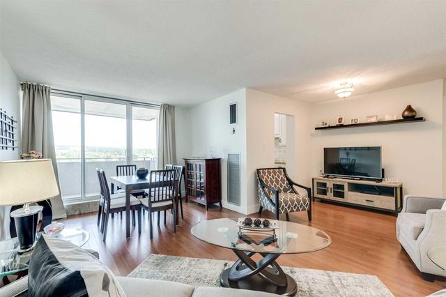 701 - 1415 Ghent Ave, Condo with 2 bedrooms, 1 bathrooms and 1 parking in Burlington ON | Image 3