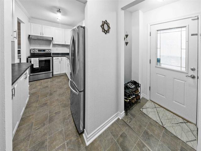 21 Garrison Sq, House detached with 3 bedrooms, 2 bathrooms and 3 parking in Brampton ON | Image 23