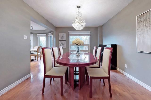 81 Beaumont Pl, Townhouse with 3 bedrooms, 3 bathrooms and 2 parking in Vaughan ON | Image 3