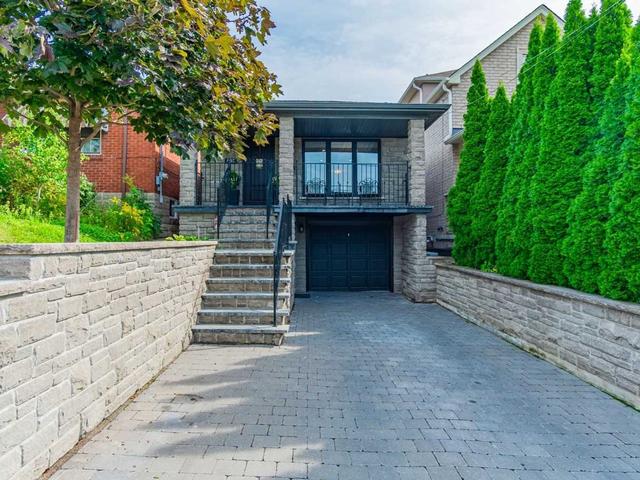 497 Northcliffe Blvd, House detached with 3 bedrooms, 2 bathrooms and 1 parking in Toronto ON | Image 1