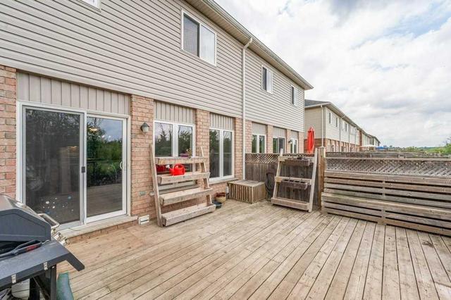 100 Mussen St, House attached with 3 bedrooms, 3 bathrooms and 2 parking in Guelph ON | Image 15