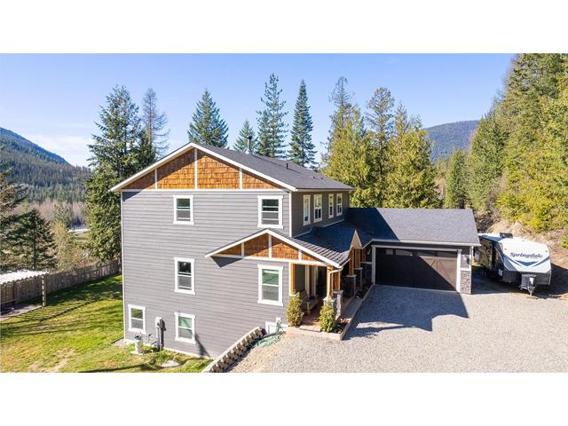 4817 Goat River North Road, House detached with 4 bedrooms, 4 bathrooms and 6 parking in Central Kootenay B BC | Image 69