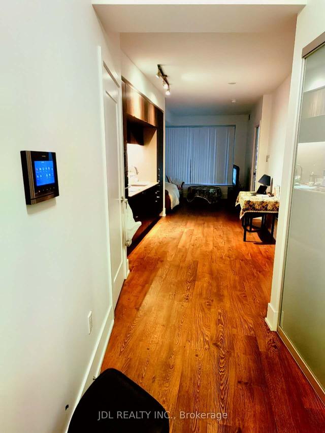 3707 - 10 York St, Condo with 1 bedrooms, 1 bathrooms and 0 parking in Toronto ON | Image 16