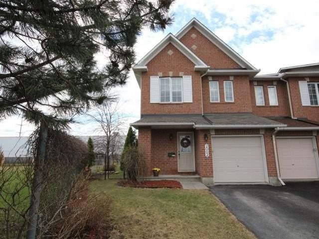2062 Dorima St, House attached with 3 bedrooms, 3 bathrooms and 2 parking in Ottawa ON | Image 1