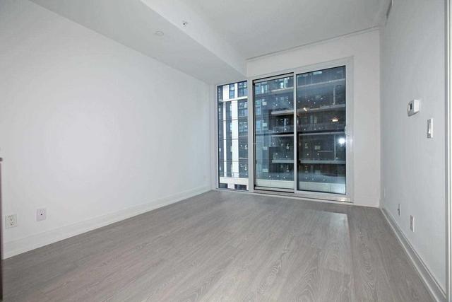 1002 - 181 Dundas St E, Condo with 1 bedrooms, 1 bathrooms and null parking in Toronto ON | Image 4
