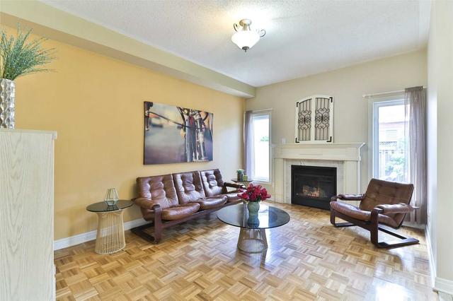 88 Amparo Dr, House detached with 3 bedrooms, 3 bathrooms and 2 parking in Vaughan ON | Image 37
