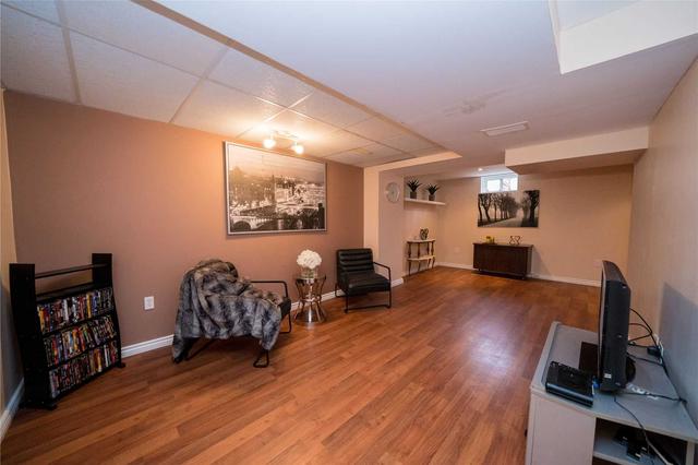 78 Bentley Cres, House attached with 3 bedrooms, 3 bathrooms and 3 parking in Barrie ON | Image 9