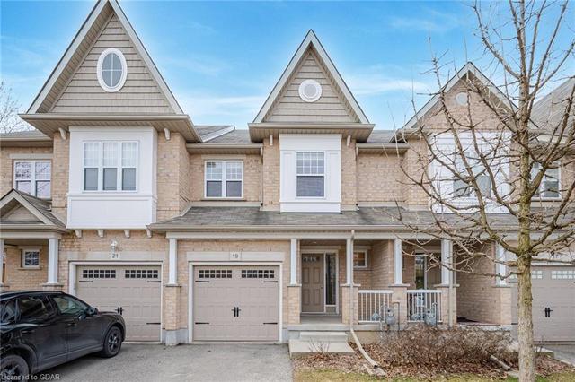 19 - 19 Summerfield Drive, House attached with 3 bedrooms, 3 bathrooms and 2 parking in Guelph ON | Image 1
