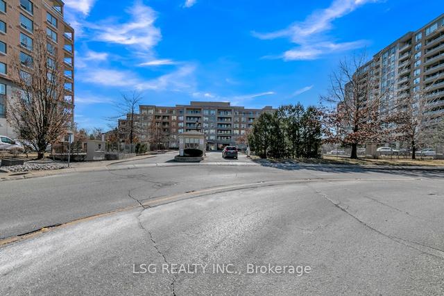 1003 - 9 Northern Hts Dr, Condo with 2 bedrooms, 1 bathrooms and 1 parking in Richmond Hill ON | Image 25