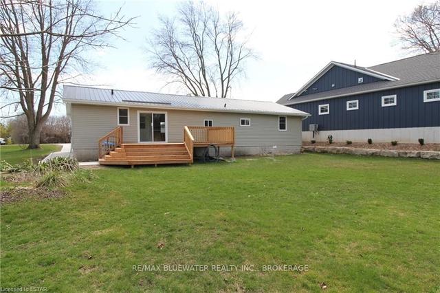 8328 Burwell Rd, House detached with 3 bedrooms, 2 bathrooms and 5 parking in Lambton Shores ON | Image 30