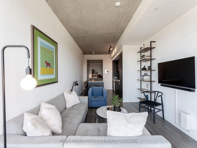 704 - 7 Smith Cres, Condo with 2 bedrooms, 2 bathrooms and 1 parking in Toronto ON | Image 5