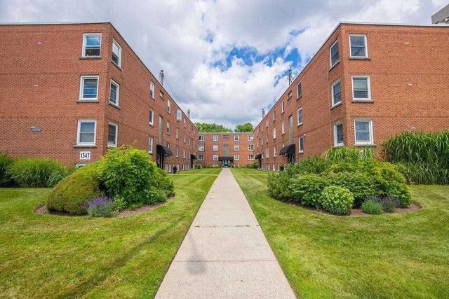 35 - 1347 Lakeshore Rd, Condo with 2 bedrooms, 1 bathrooms and 1 parking in Burlington ON | Image 37