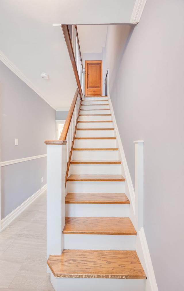 188 Melrose Ave, House semidetached with 3 bedrooms, 2 bathrooms and 1 parking in Toronto ON | Image 9