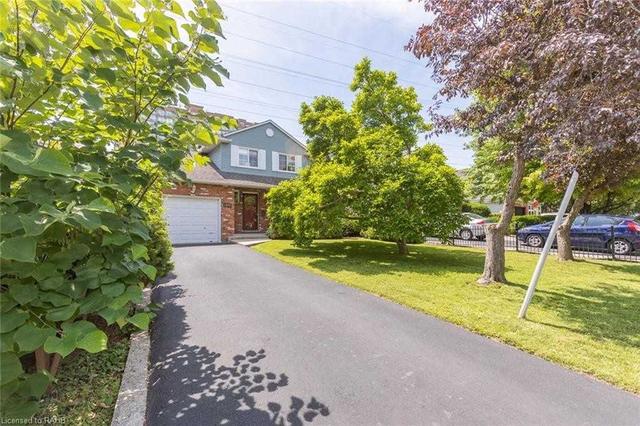 534 Clark Ave, House detached with 3 bedrooms, 3 bathrooms and 3 parking in Burlington ON | Image 12