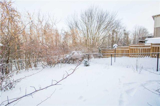 32 Pass Crt, House attached with 2 bedrooms, 2 bathrooms and 2 parking in Barrie ON | Image 15