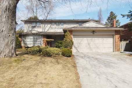 80 Denlow Blvd, House detached with 4 bedrooms, 4 bathrooms and 4 parking in Toronto ON | Image 1