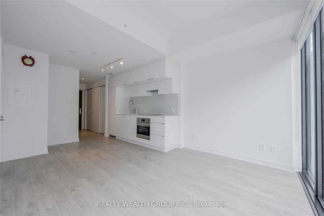 607 - 185 Roehampton Ave, Condo with 1 bedrooms, 1 bathrooms and 0 parking in Toronto ON | Image 14