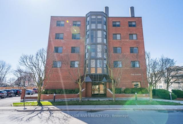 302 - 1 Queen St, Condo with 2 bedrooms, 2 bathrooms and 1 parking in Cobourg ON | Image 12