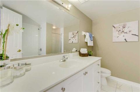 1202 - 18 Kenaston Gdns, Condo with 2 bedrooms, 2 bathrooms and 1 parking in Toronto ON | Image 8