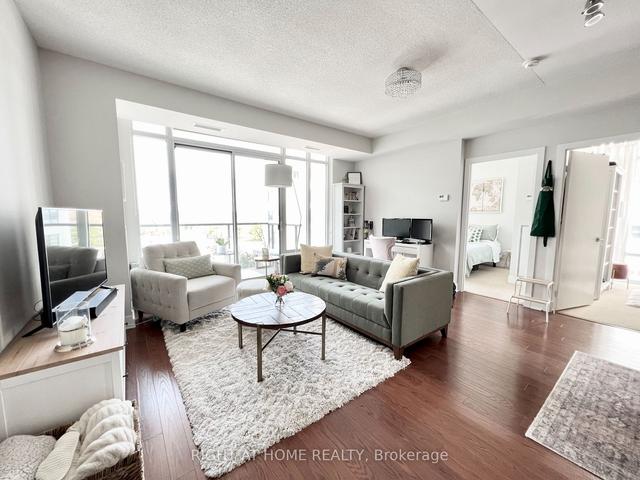 606 - 90 Stadium Rd, Condo with 2 bedrooms, 2 bathrooms and 1 parking in Toronto ON | Image 1